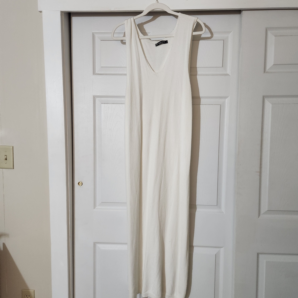 👻 5 For $25 Chic White Sleeveless Maxi Dress